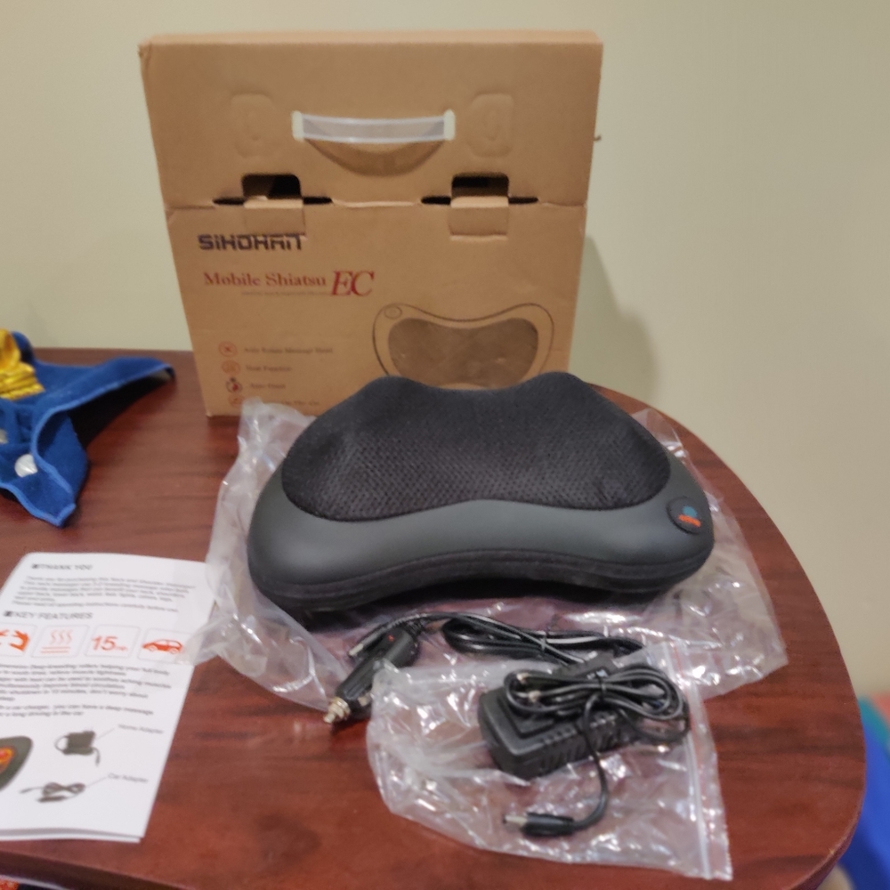Back massager with heater
